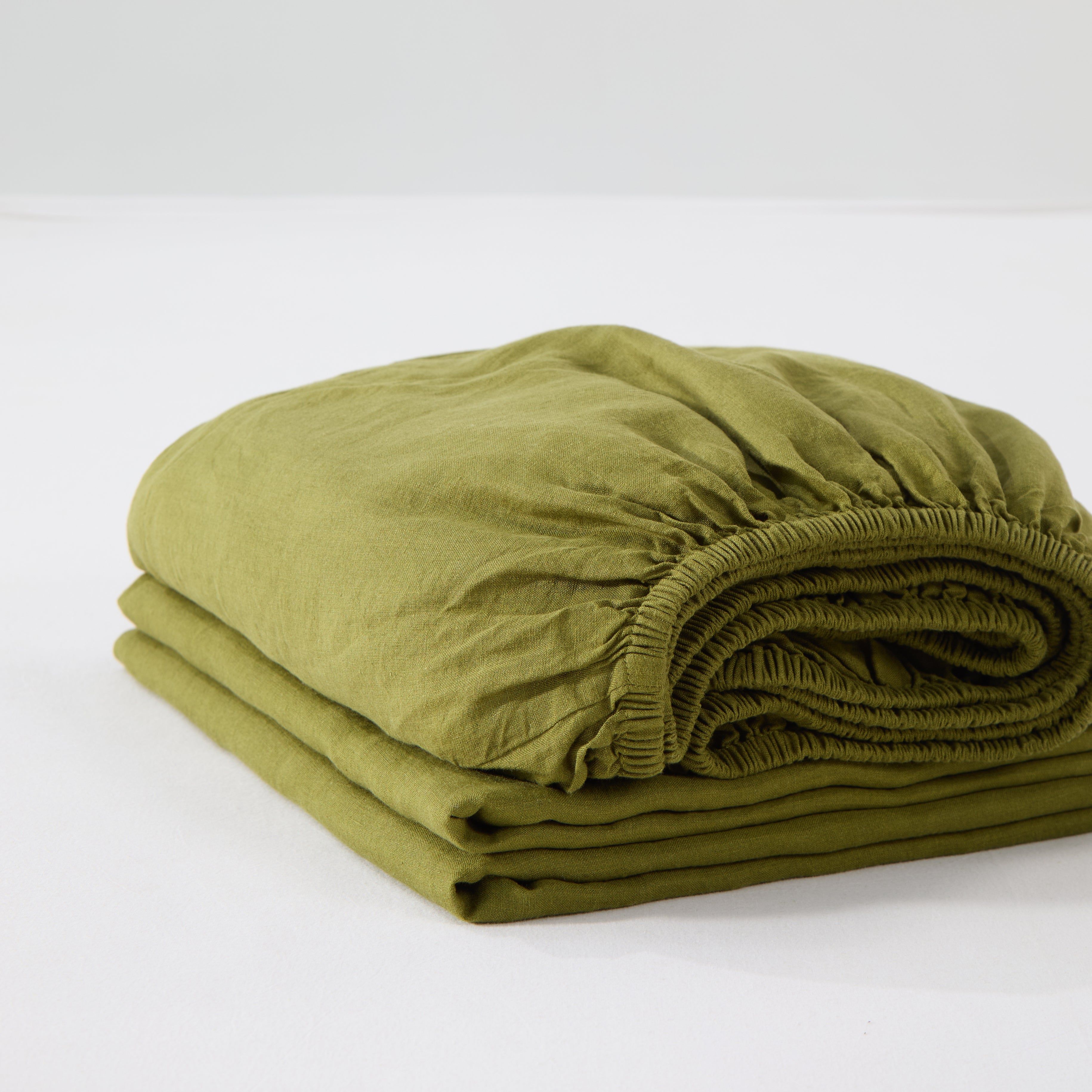 Bart Yarn-dyed Linen Fitted Sheet in Moss