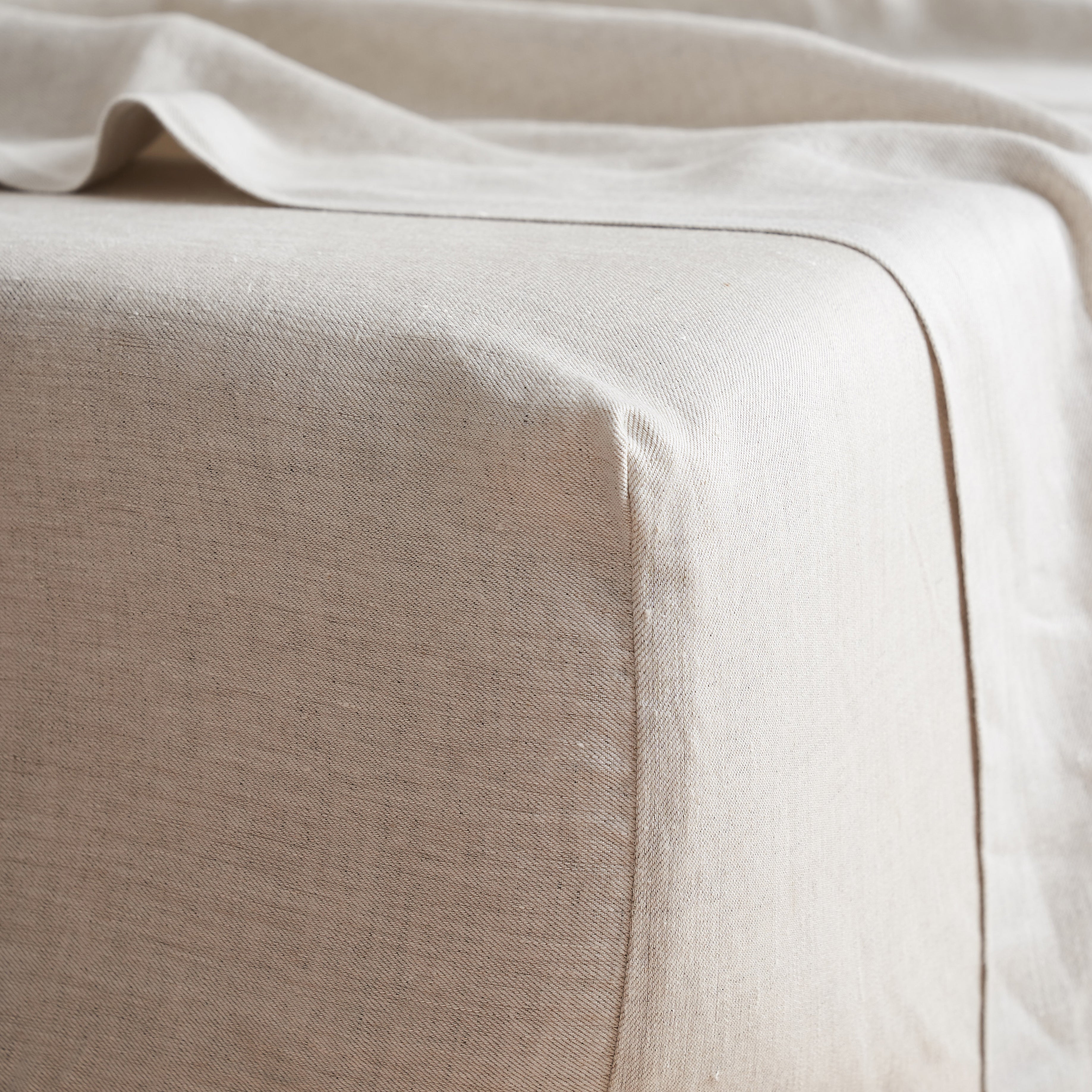 Regression Hemp Fitted Sheet in Natural